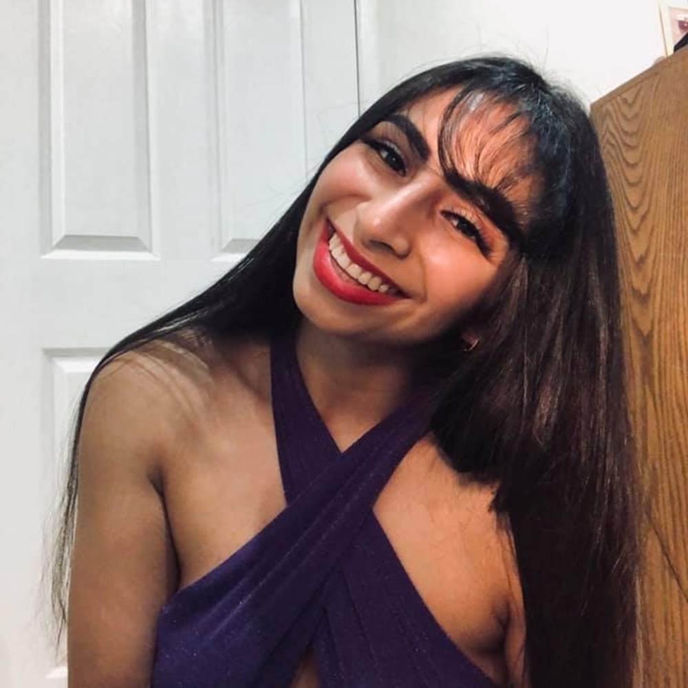 Meet your Posher, Elena